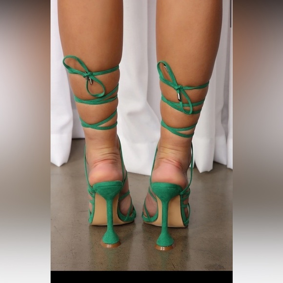 NWOT Fashion Nova Green Faux Suede Pay No Mind Heels Ankle Tie Heels Size 8.5 - Picture 3 of 13